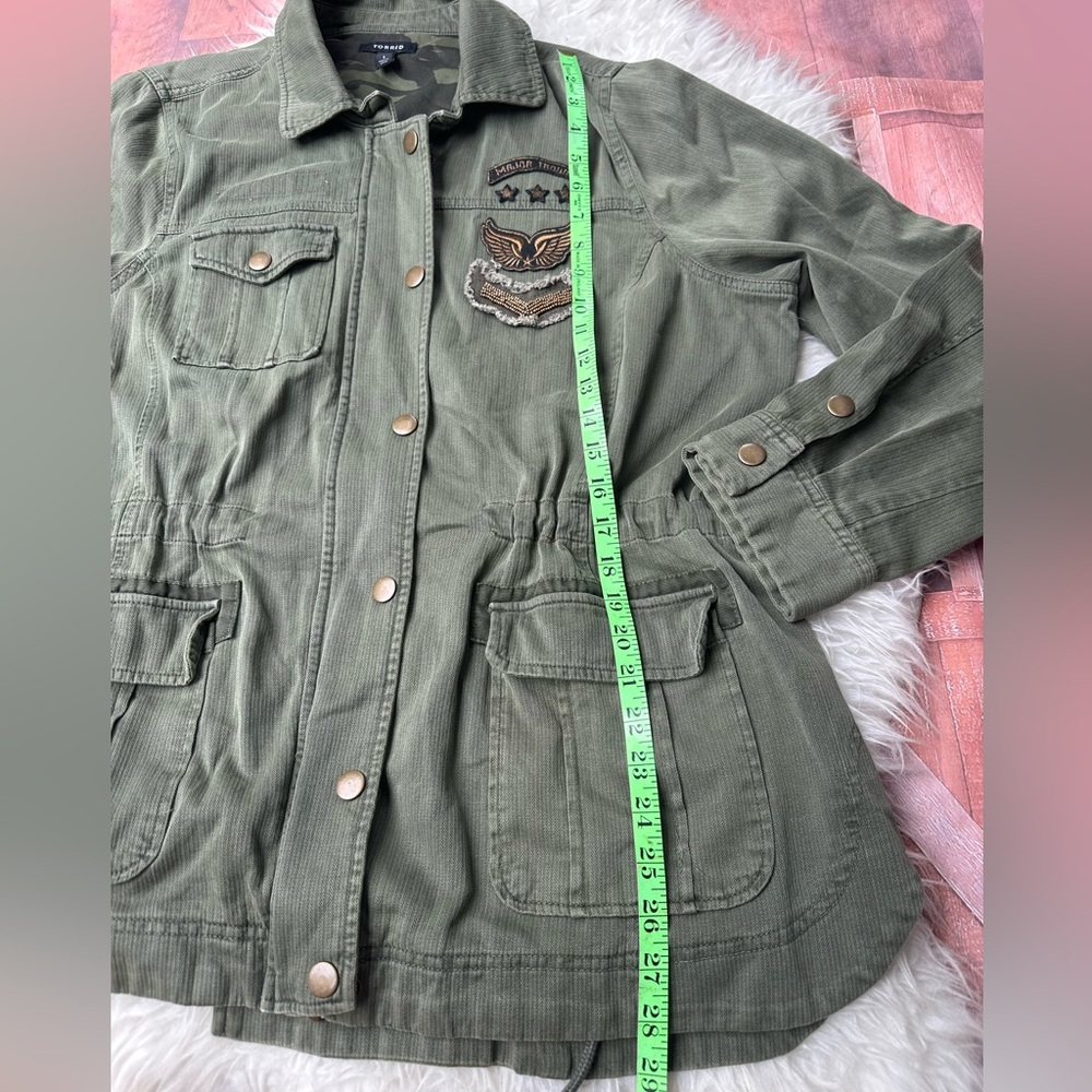 Torrid Olive Green Twill Military Embellished Jacket Size 1 - Picture 3 of 5